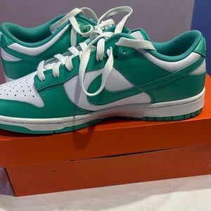 Nike Green and White Low-Top Sneakers